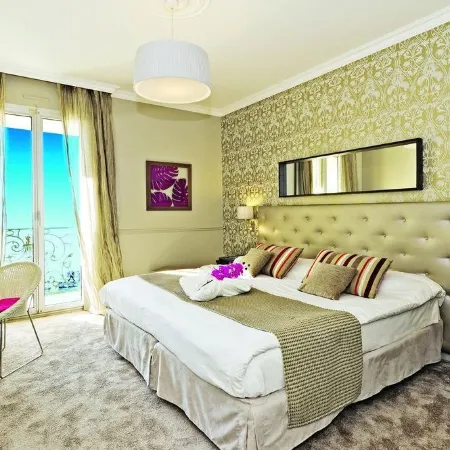 Hôtel le Royal Promenade des Anglais