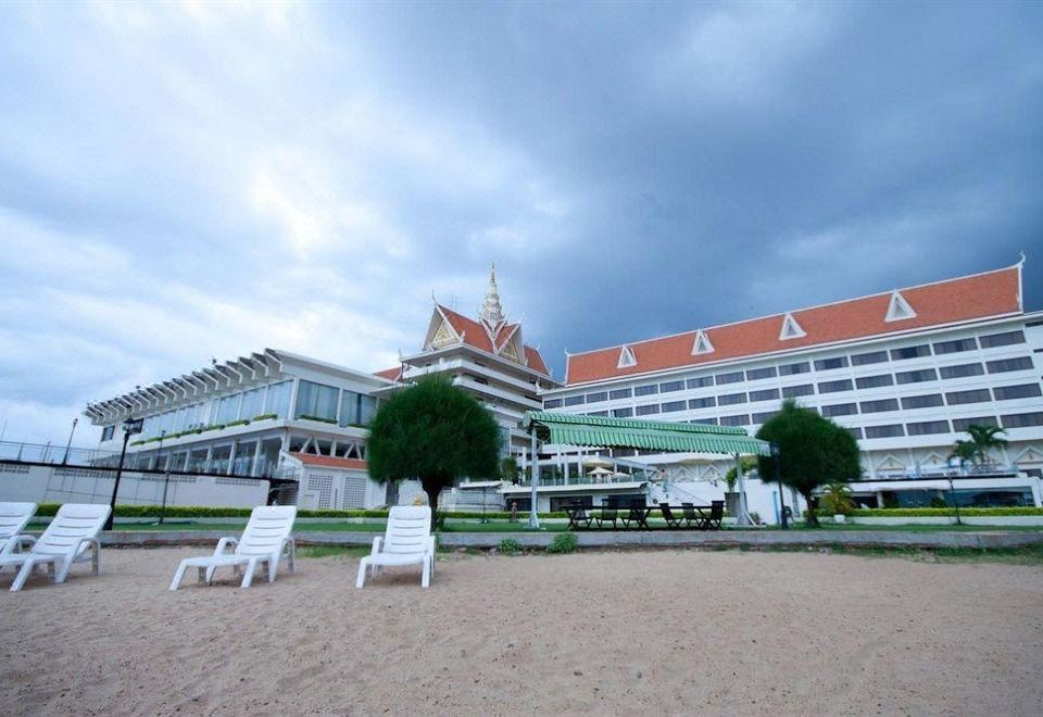 Hotel Cambodiana-Phnom Penh Updated 2023 Room Price-Reviews & Deals |  Trip.com
