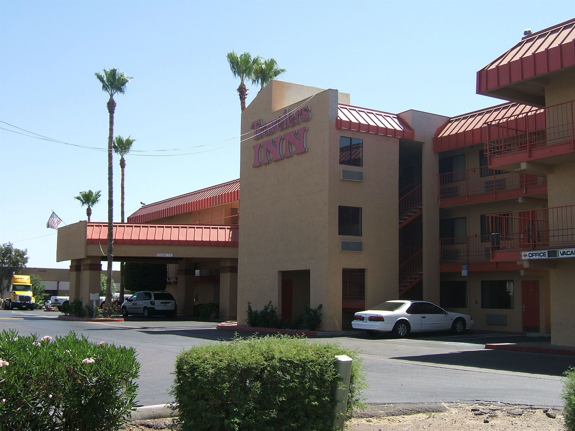 Travelers Inn - Phoenix