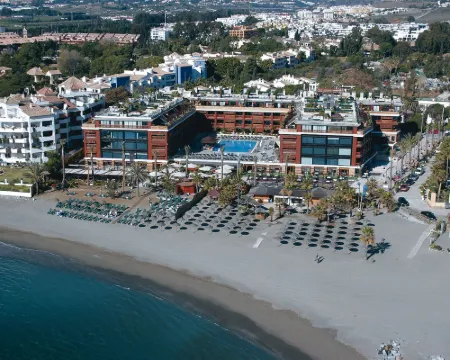 グラン ホテル グアダルピン バヌス マルベーリャのホテル