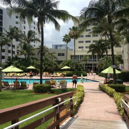 Holiday Inn MIAMI BEACH-OCEANFRONT by IHG