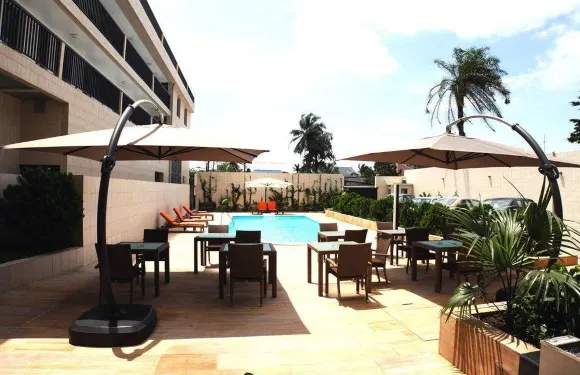 博納普里索星星之地酒店