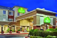 La Quinta Inn & Suites by Wyndham Las Vegas Red Rock Hotels near Speedway