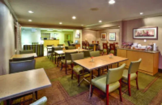 La Quinta Inn by Wyndham Birmingham - Inverness
