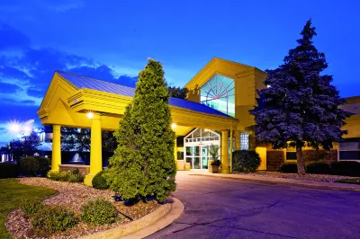 La Quinta Inn & Suites by Wyndham Appleton College Avenue Hôtels à : Appleton
