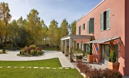 Hotel Santa Coloma del Camino - Housity
