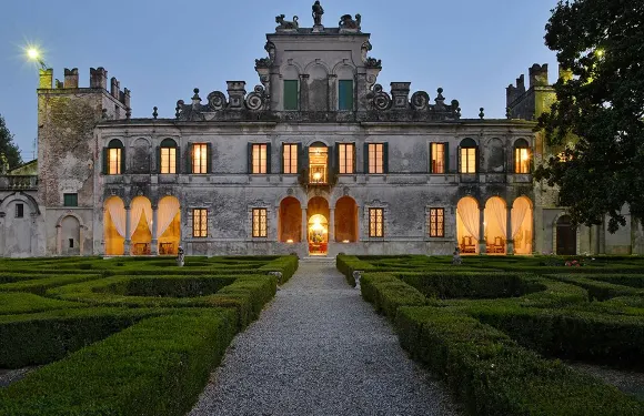 扎姆波尼那酒店