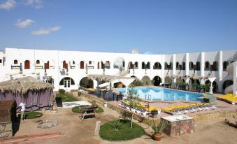 Yasmina Hotel