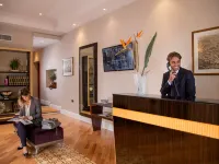 Tridente Suites Hotels near Globe Theatre