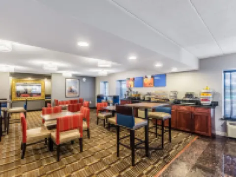 Comfort Inn Grand Rapids Airport Hotels in Grand Rapids