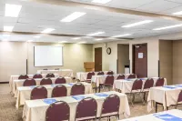 Comfort Inn & Suites - Near Robins Air Force Base Main Gate