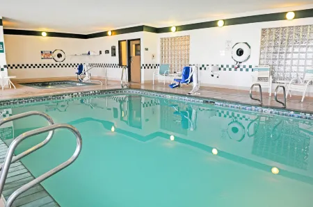 Comfort Inn & Suites Alameda at Albuquerque Balloon Fiesta Park