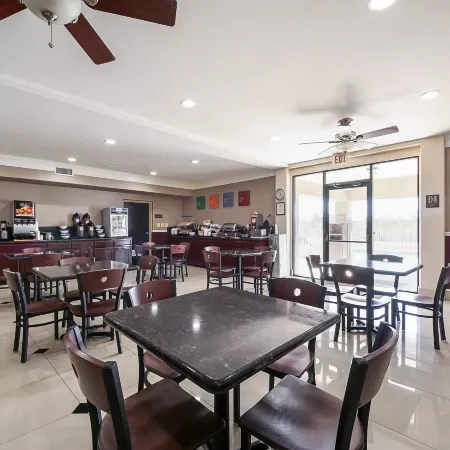 Quality Inn Kingsville Hwy 77