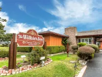 Clarion Collection Wilkie's Inn Pacific Grove - Monterey Hotels near Point Pinos Lighthouse