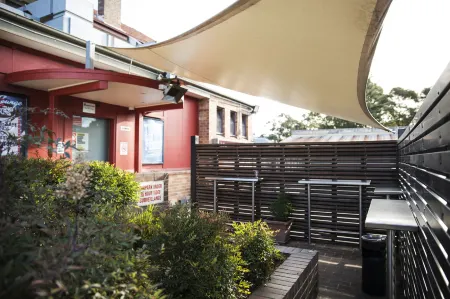 Melton Hotel Отели в г. Lidcombe