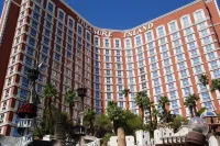 Treasure Island – TI Las Vegas Hotel & Casino 에펠 타워 뷰잉 데크 주변 호텔