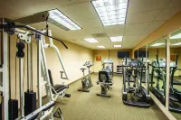 La Quinta Inn & Suites by Wyndham Paso Robles - gimnasio