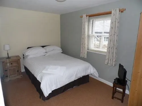 The Riverside Hotels in Lechlade