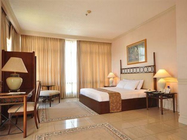 1. 메트로센터 호텔..