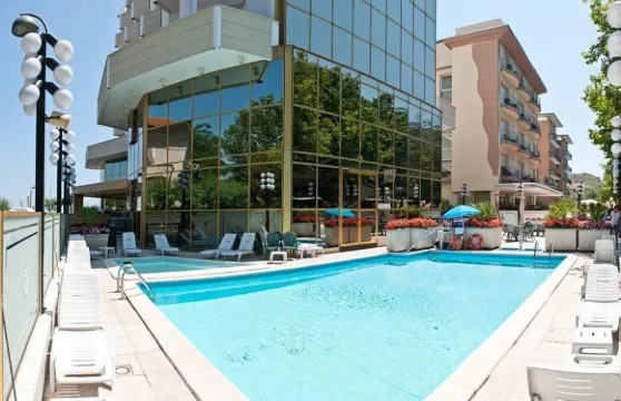 迪普羅瑪皇宮酒店