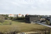 Little National Hotel Canberra Hotels near Telopea Park