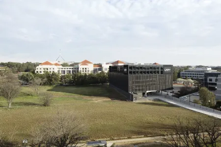 Little National Hotel Canberra