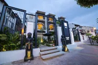 1825 Gallery Hotel