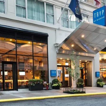 Tryp by Wyndham New York City Times Square - Midtown Hotel berhampiran Dataran Times