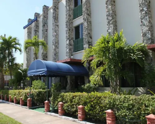 Hotel Chateaubleau Hotels in Coral Gables