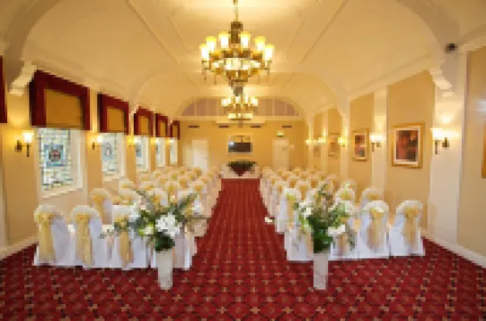 County Hotel & County Aparthotel Newcastle