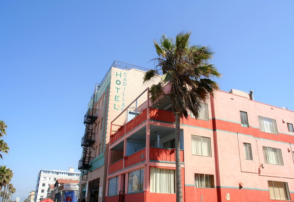 Cadillac Hotel-Venice Updated 2023 Room Price-Reviews u0026 Deals | Trip.com