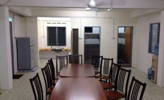 Kemaman Lodge & Cafe - Hostel