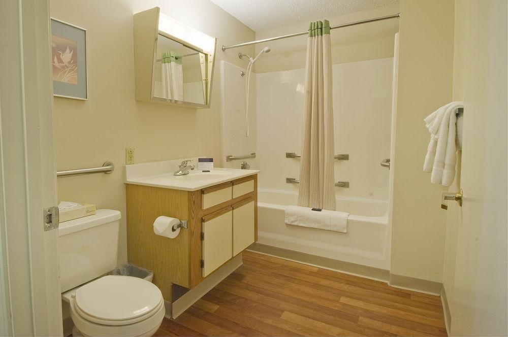 Extended Stay America Suites - Rockford - State Street