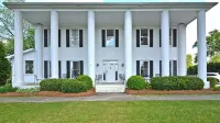 Stone Mountain Manor