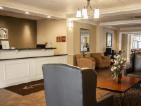 スリープ イン & スイーツ ドーバー ユニバーシティ エリア ドーバーのホテル