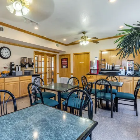Econo Lodge Inn & Suites Corpus Christi