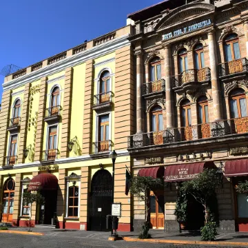 Hotel Santiago de Compostela - Guadalajara Centro Historico
