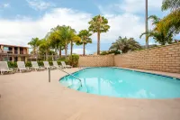 Hyland Inn Near Legoland - Pools