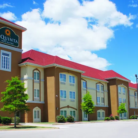 La Quinta Inn & Suites by Wyndham Huntsville Airport Madison