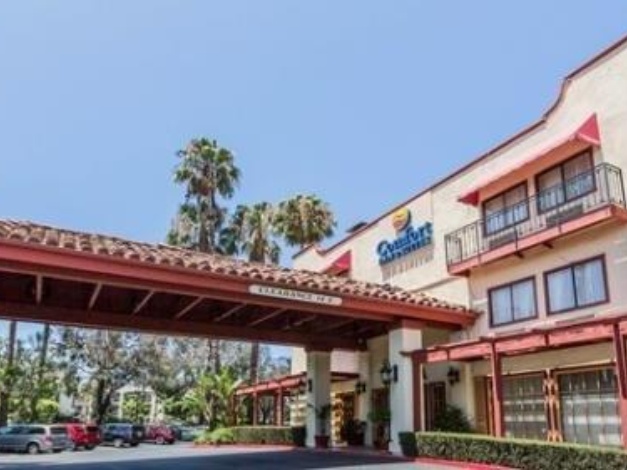 Comfort Inn & Suites Orange County John Wayne Airport