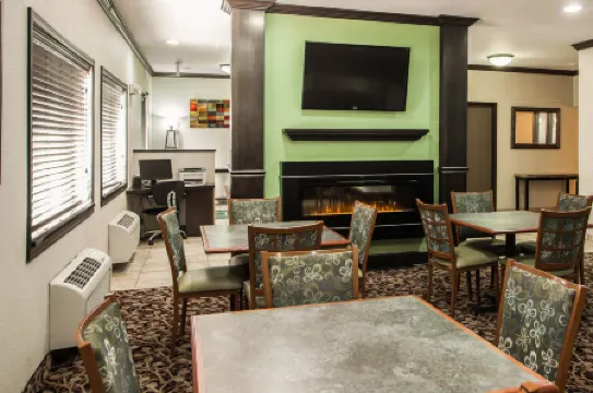 Quality Inn Forsyth Decatur