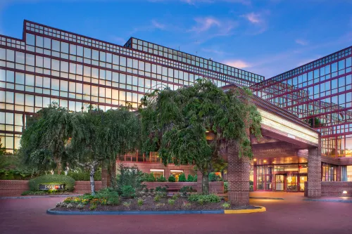 DoubleTree by Hilton New York LaGuardia Airport
