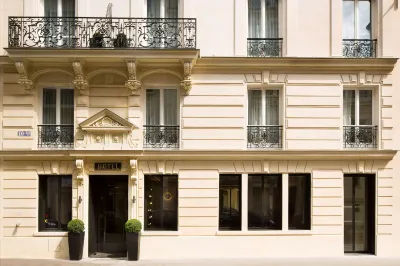 Hotel le 10 Bis Hotel in zona Royal Transfers Paris private airport transfer