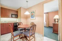 Spark by Hilton Montreal Brossard - breakfast