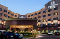 DoubleTree Suites by Hilton Hotel Bentonville - parking