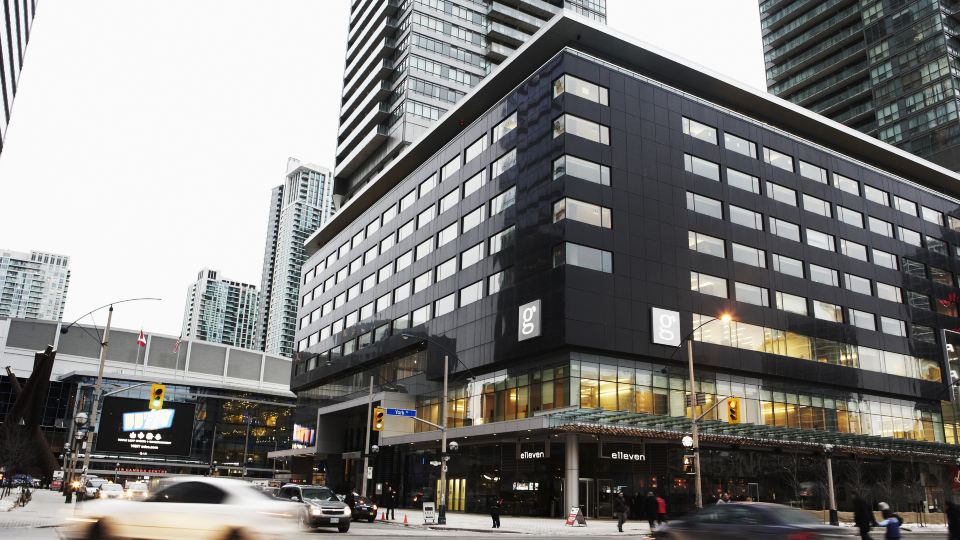 Le Germain Hotel Maple Leaf Square