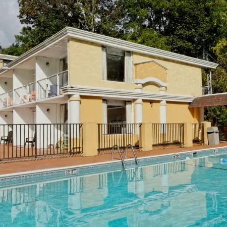 Lakefront Terrace Resort