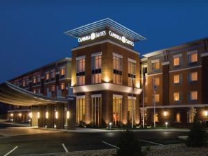 DoubleTree by Hilton Savannah Airport