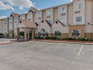 Microtel Inn & Suites by Wyndham Oklahoma City Airport