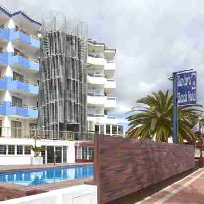 Sunday's Beach Hotel Exterior